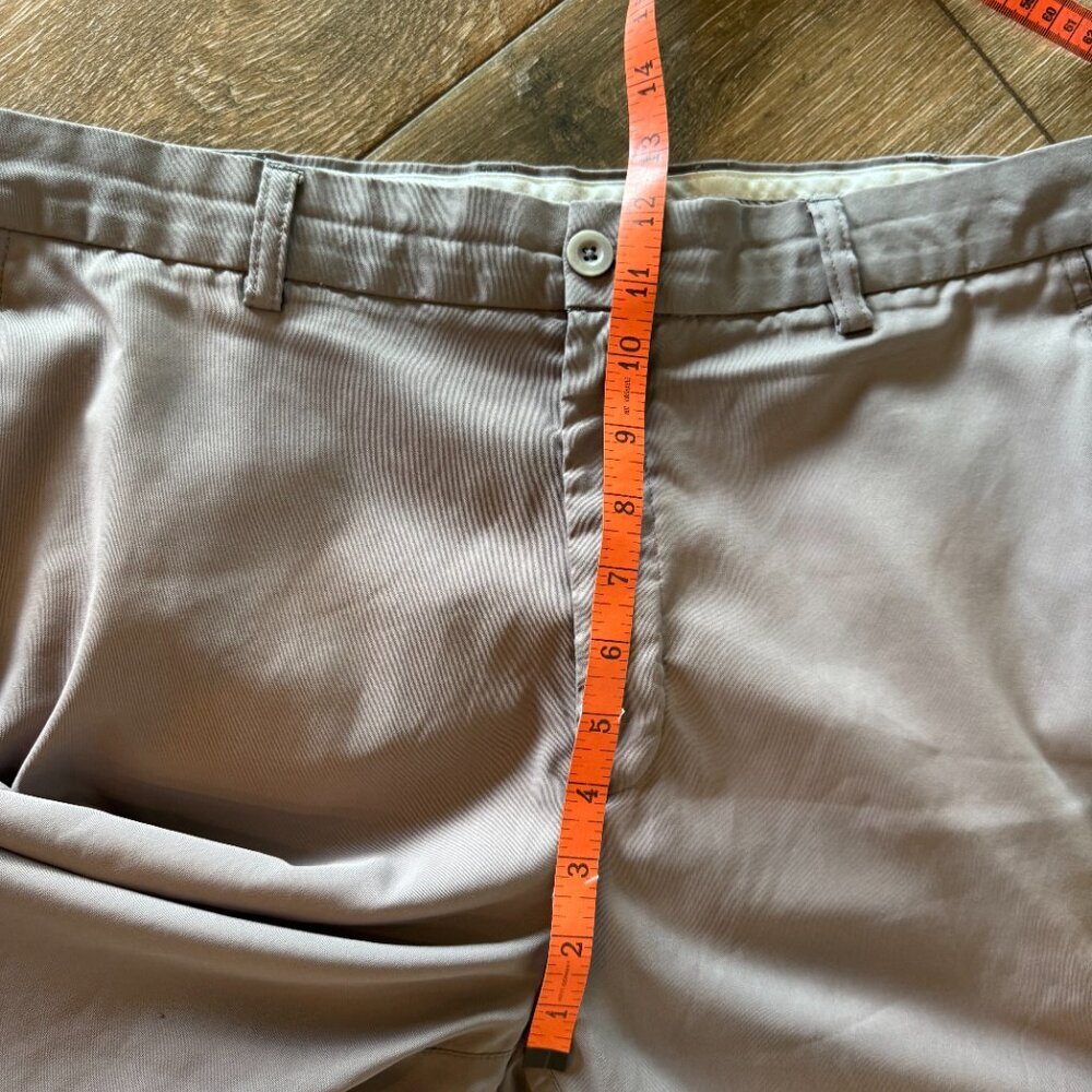 Snake Eyes Dry-18 mens taupe shorts (golf, casual, preppy) size 36 - Picture 5 of 10